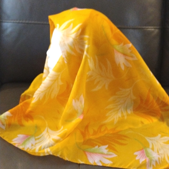Vintage Scarf - Picture 1 of 3